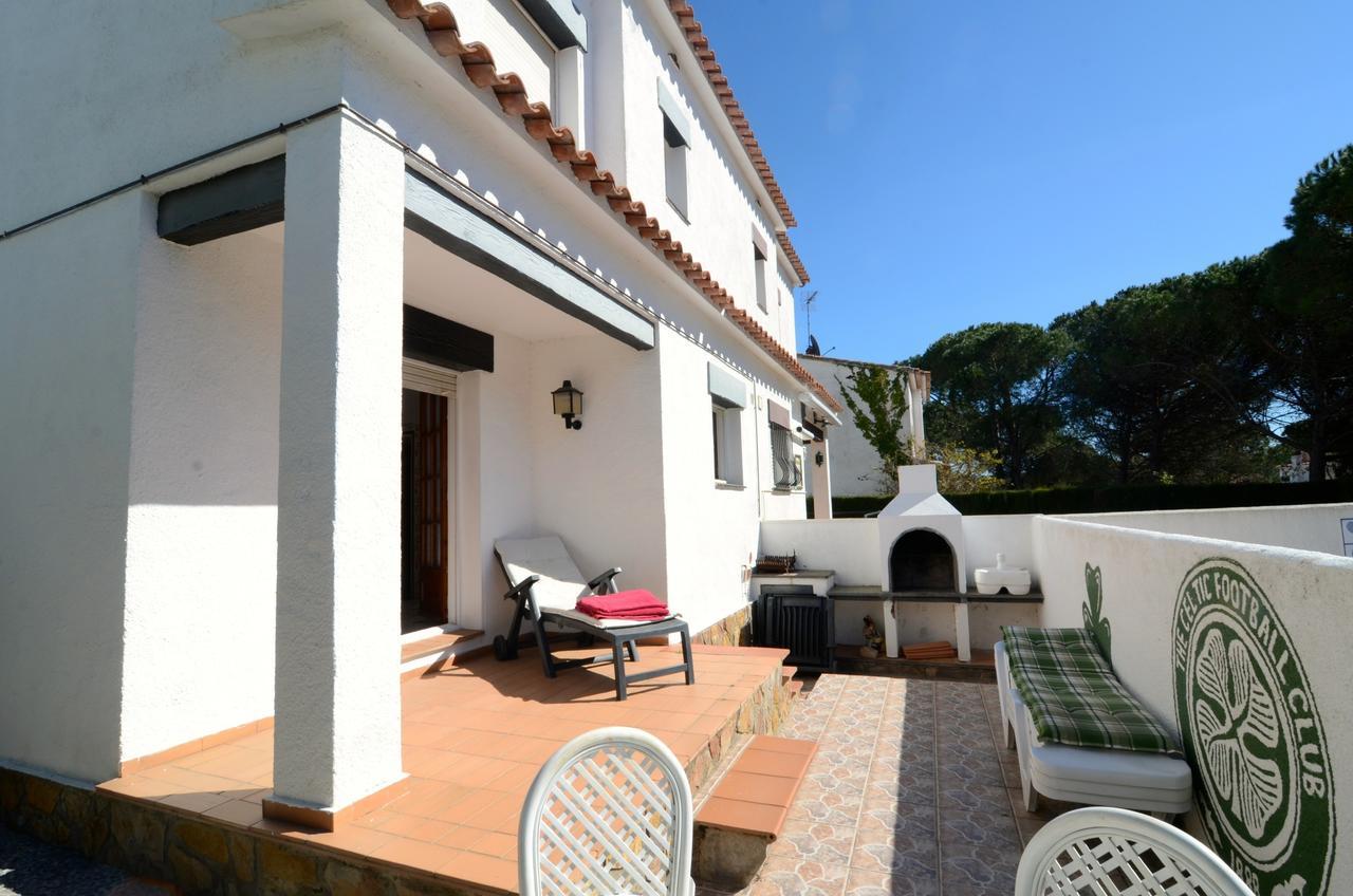Avinguda Montgo Vila L' Escala Exterior foto