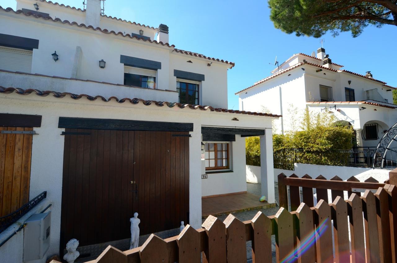 Avinguda Montgo Vila L' Escala Exterior foto
