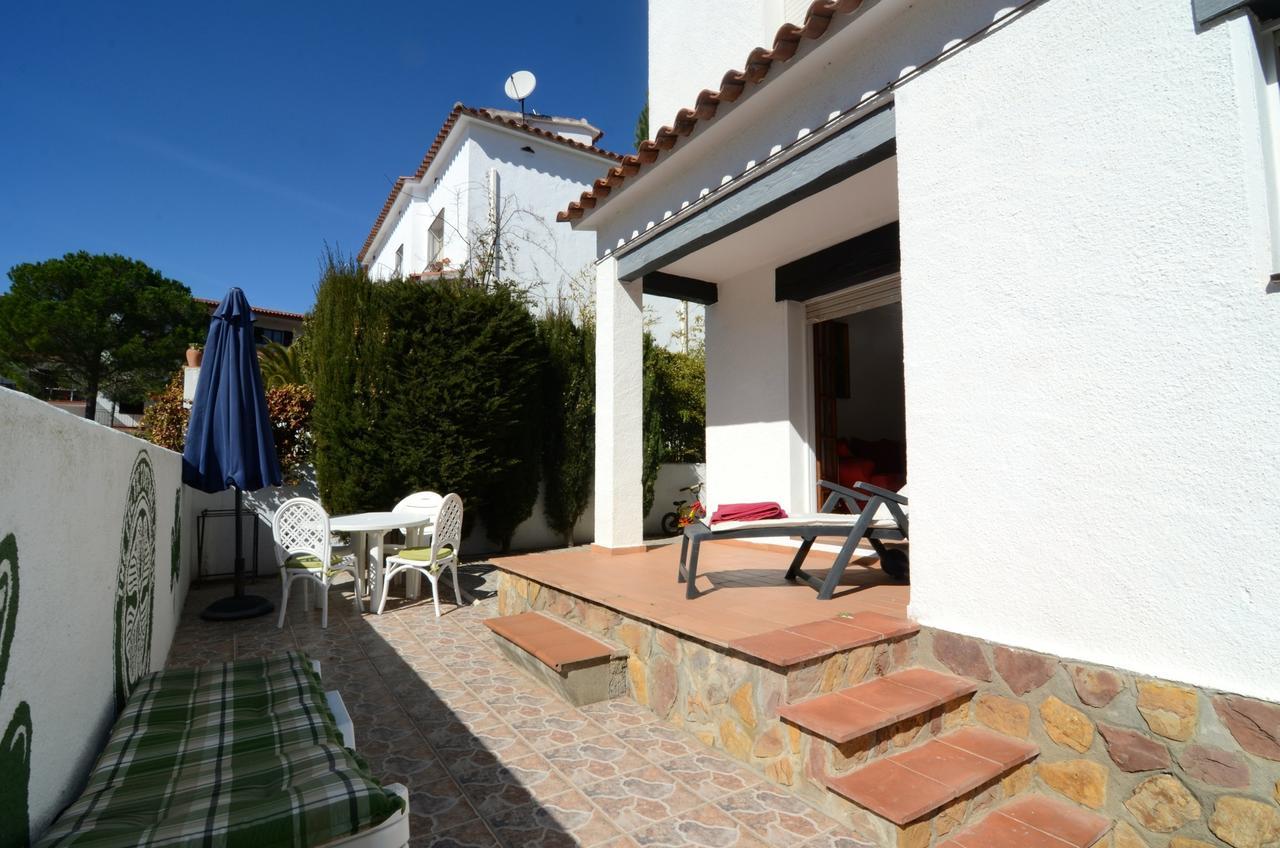 Avinguda Montgo Vila L' Escala Exterior foto